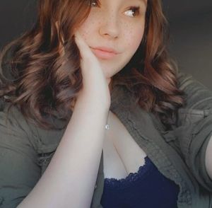 Meet your Posher, Cynthia